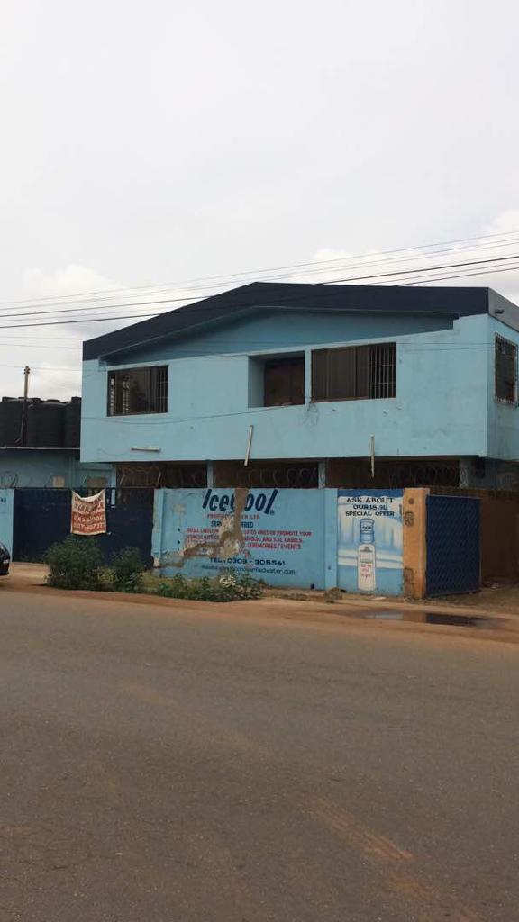 Office Space at Community  9 Tema